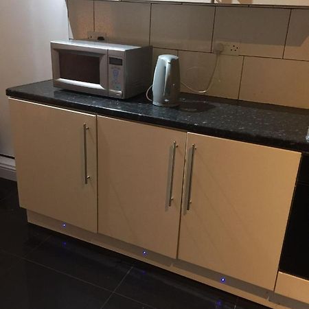 Devons Unique Short Stay London Ngoại thất bức ảnh