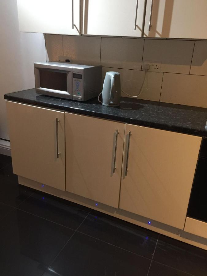 Devons Unique Short Stay London Ngoại thất bức ảnh