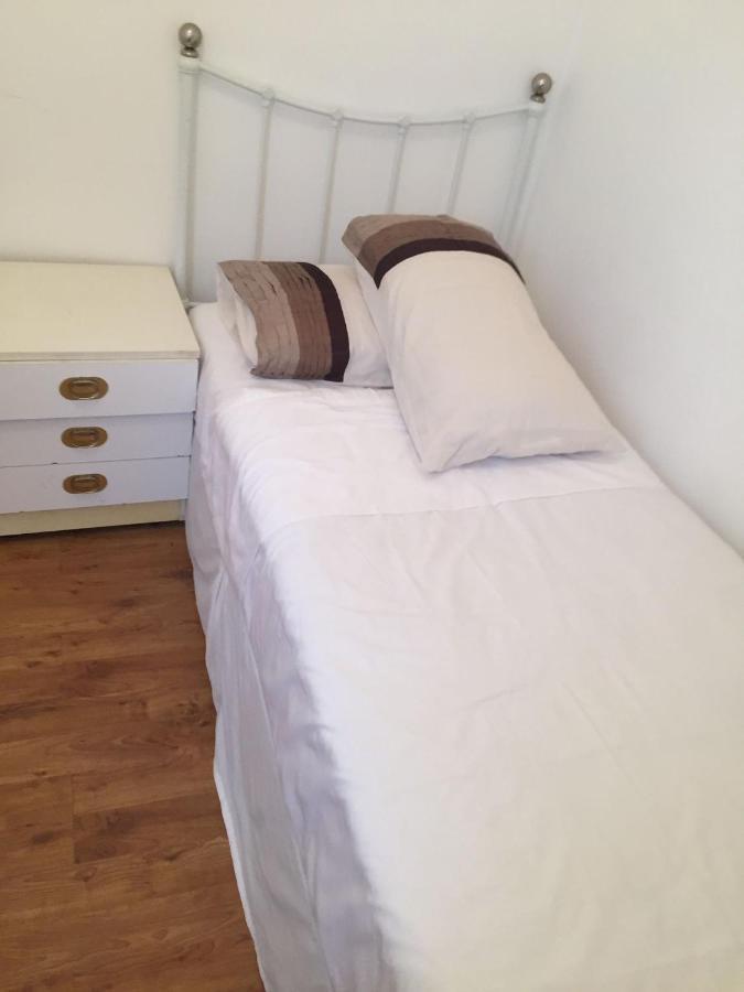 Devons Unique Short Stay London Ngoại thất bức ảnh