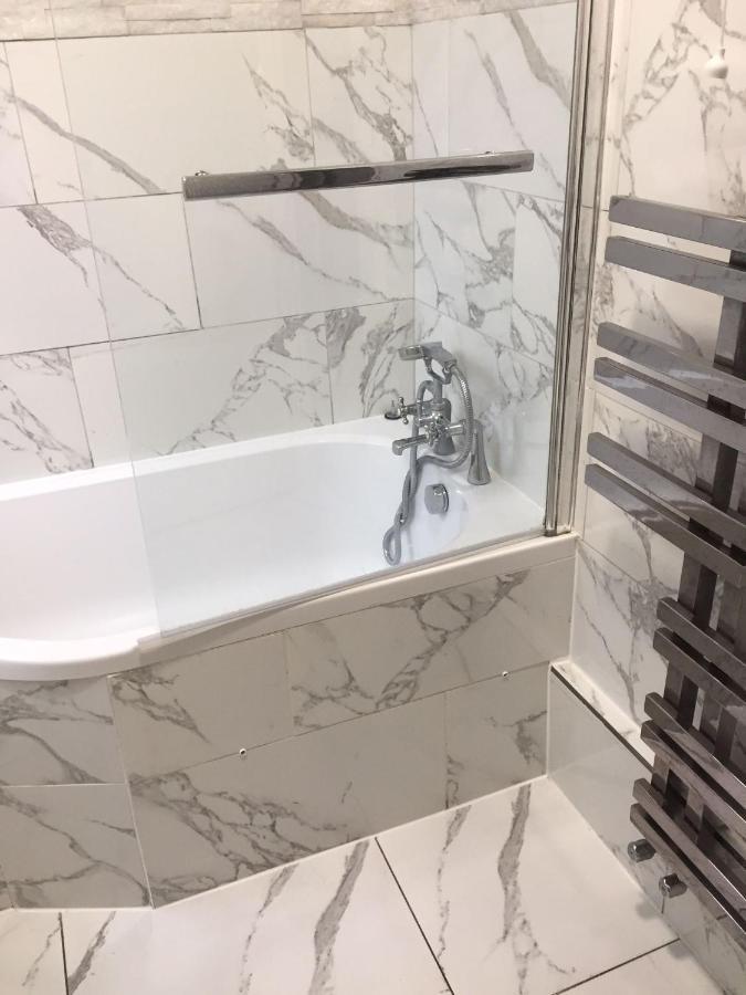 Devons Unique Short Stay London Ngoại thất bức ảnh
